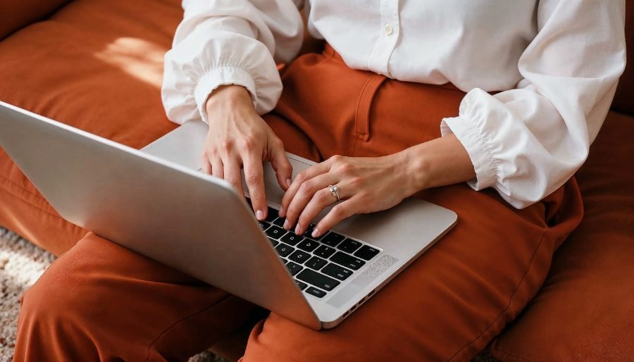 closeup-woman-typing-laptop-900
