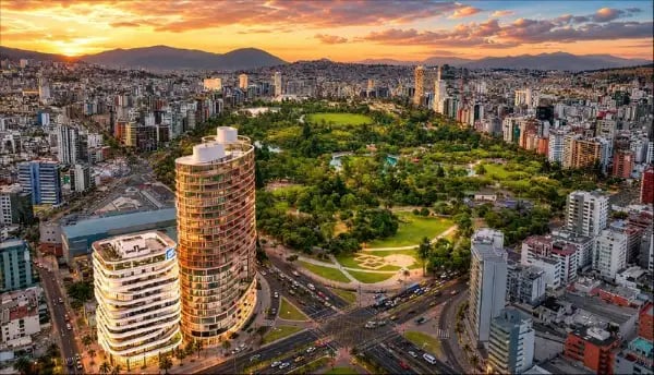 Desarrollo inmobiliario premium en Construcción y Real Estate — caso de éxito Ploy con Uribe Schwarzkopf Desarrollo inmobiliario premium en Construcción y Real Estate — caso de éxito Ploy con Uribe Schwarzkopf